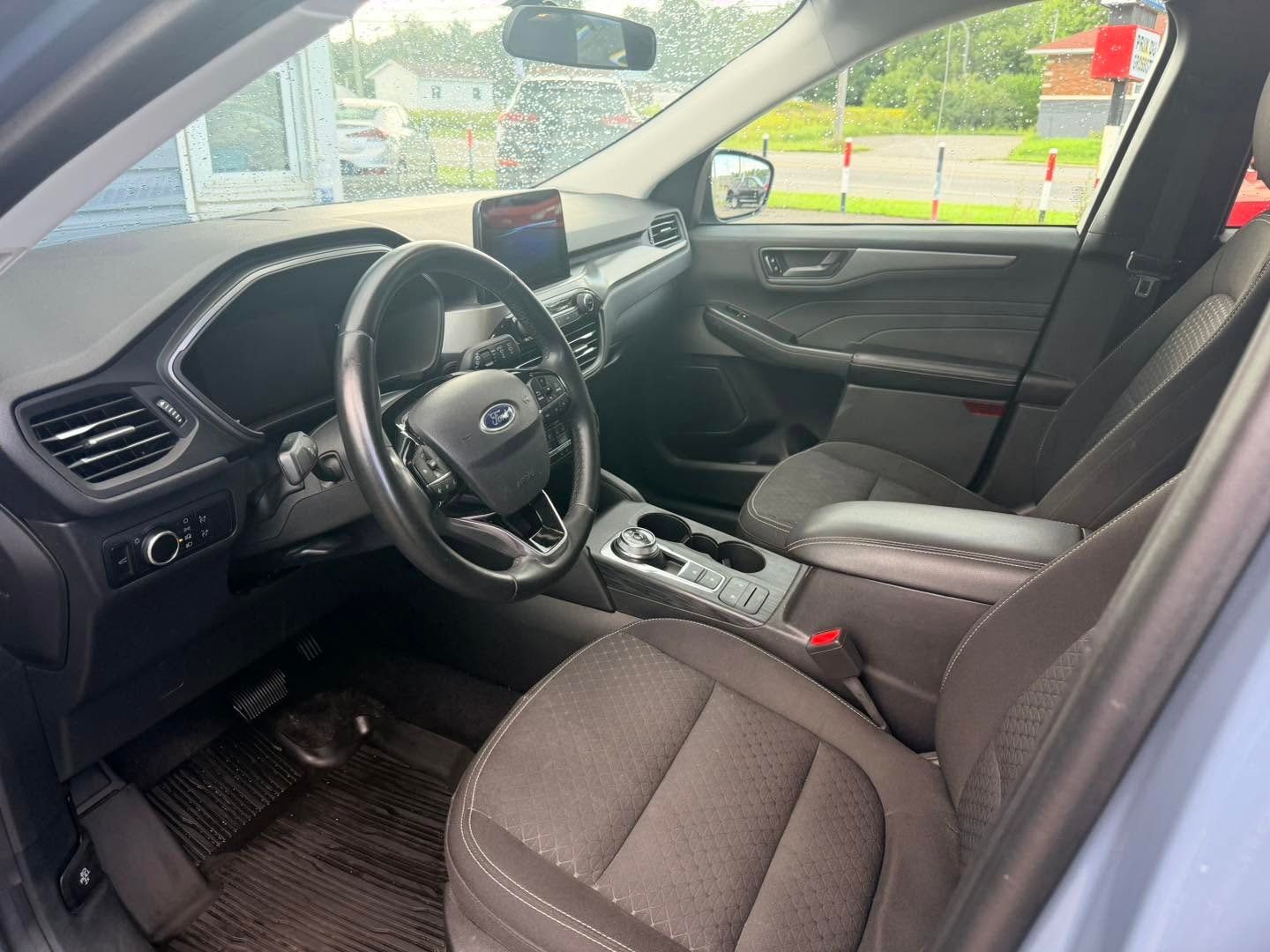 Ford Escape 2023 - Image 5