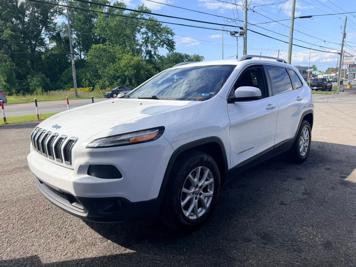 Jeep Cherokee 2017 - Image 2